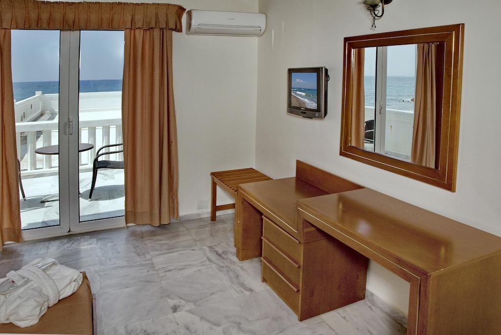 Jo An Beach Hotel Adelianos Kampos Exterior photo